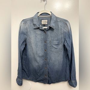 DENIM LONG SLEEVE BUTTON UP
